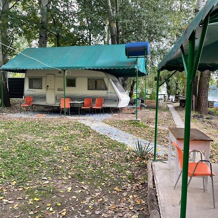 Tisza Beach Wild Camping 2 Otel Segedin Dış mekan fotoğraf